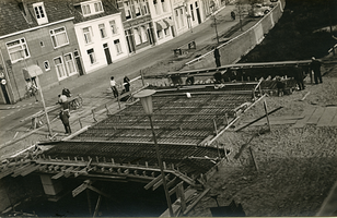 F006242 Renovatie van de Burgel, de in aanbouw zijnde Cellebroedersbrug.
