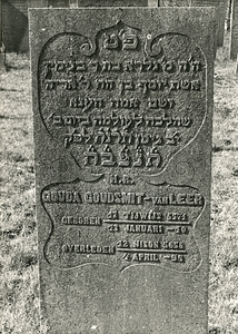 F004104 Grafsteen van Gonda Goudsmit-van Leer, geboren 13 januari -10 (17 Tijwijs 5571) overleden 4 april - 98 (12 ...