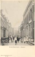 F000157 De Boven Nieuwstraat, aan het eind van de straat staat de Broederkerk, aan de rechterzijde Hotel de Dom van ...
