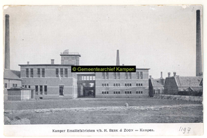 F001197 Terrein met een aantal gebouwen van de Kamper Emaillefabrieken v/h H. Berk en Zoon aan de Noordweg nr. 5.