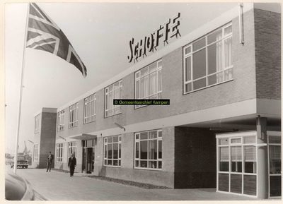 F000889 Fabrieksgebouw van de firma Schotte b.v. (Industrieweg 17).