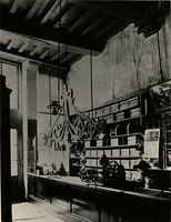 F001745 Interieur grutterij (grutter Elemans) in het zgn. Gotische Huis aan de Oudestraat.