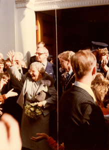 F004901 Werkbezoek van koningin Juliana aan Kampen, van links naar rechts: R.Meinema, J.L.M. Niers, Commissaris der ...