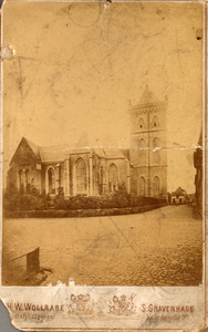 F000919 De Kerkstraat met de Onze Lieve Vrouwe- of Buitenkerk, op de voorgrond de Oudestraat.De kerk is een hallenkerk, ...