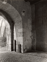 F000648 Binnenzijde van de doorgang van de Cellebroederspoort.