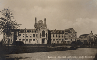 F000755 Stadsziekenhuis De Engelenbergstichting aan het Engelenbergplantsoen nr. 7, ontworpen door architect W. ...