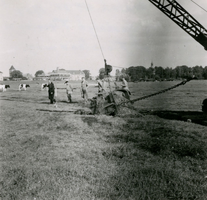 F011032 Bestek no. 2 21 1955, het eerste grondverzet voor de nieuw aan te leggen weg naar Oostelijk Flevoland.