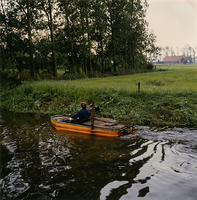 F011795 IJsselmuiden, de wallen van de sloten in de Mastenbroekerpolder worden zorgvuldig nagekeken.