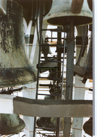 F005590 Klokken van het carillon in de Nieuwe Toren.