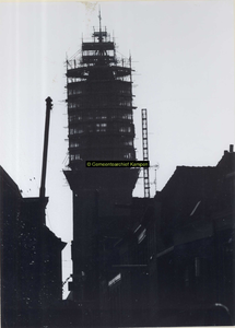 F007312 Renovatie van de Nieuwe Toren in 1988.