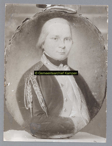 F003020 Baron Jacob Carel Fredrik van Heerdt, burgemeester van Kampen 1811-1812, de maker van het schilderij is E. ...