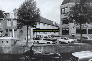 F005730 Gebouwen van het verzorgingshuis Myosotis op de hoek Burgwal / Burgwalstraat.