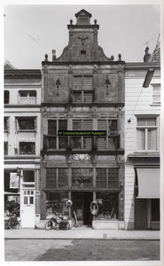 F001948 Voorgevel pand Oudestraat nr. 119 ('t olde vleijshuus, anno 1596).