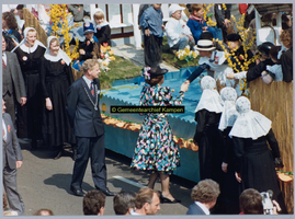 F005001 Bezoek van Koningin Beatrix, prins Claus, prins Willem-Alexander, prins Constantijn, prinses Margriet, Pieter ...