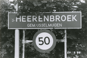 F010026 Bord dorpskern 's-Heerenbroek.