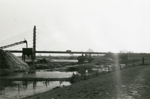 F010413 Zandaanvoer bij de Molenbrug aan de IJssel.