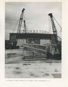 F013453-28 Serie foto's over een produktie proces van Schokbeton, van de door John Johansen uit New Canaan, ...