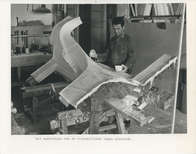 F013453-5 Serie foto's over een produktie proces van Schokbeton, van de door John Johansen uit New Canaan, Connecticut, ...