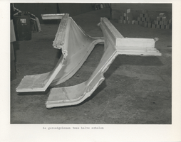 F013453-6 Serie foto's over een produktie proces van Schokbeton, van de door John Johansen uit New Canaan, Connecticut, ...
