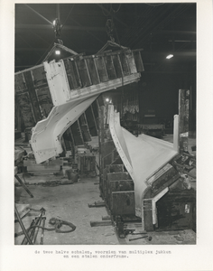 F013453-7 Serie foto's over een produktie proces van Schokbeton, van de door John Johansen uit New Canaan, Connecticut, ...