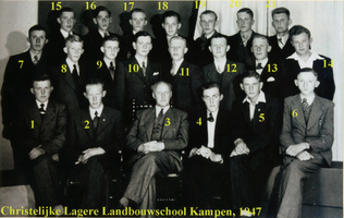 F013552 Christelijke Lagere Landbouwschool in Kampen, onderaan de lijst van dit jaar staan ook namen van personen die ...