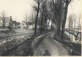 F013747 Buitenbroeksweg, voordat deze naam werd vastgesteld (okt. 1959) werd ook wel de aanduiding Hagenbroeksweg gebruikt.