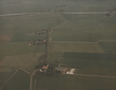 F014108 Luchtfoto - Kampereiland met Rechterveldweg en Noorderdiepweg.