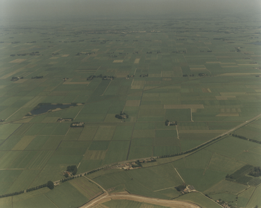 F014197 Luchtfoto - Polderlandschap.