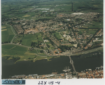 F014560 Luchtfoto IJsselmuiden.