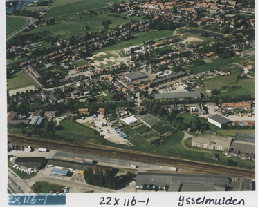 F014564 Luchtfoto IJsselmuiden (Rozendaal Lijnbaanstraat).