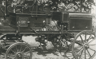 F014640 Brandweer IJsselmuiden - Motorspuit die gebruikt is in IJsselmuiden tot 28 maart 1939, Vierwielig ingericht als ...