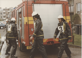 F014700 Brandweer IJsselmuiden - Brandweerwedstrijd in Zwolle 27 april 1985.