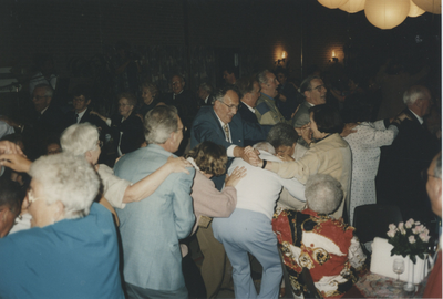 F014741 Bezoek van Canadezen aan IJsselmuiden in mei 1995 ter gelegenheid van 50 jaar bevrijding..