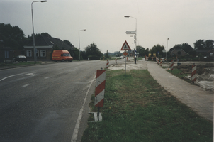 F014911 Start reconstructie en aanleg rotonde van de kruising Grafhorsterweg met Plasweg en Bergweg.