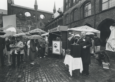 F015014 Hanzedagen van 1983 in Lübeck Duitsland. Kamper markt delegatie voor de gemeente kampen, J.W. Boekhoven, R.G. ...