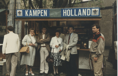 F015047 Hanzedagen van 1983 in Lübeck Duitsland. Kamper markt delegatie voor de gemeente kampen, J.W. Boekhoven, R.G. ...