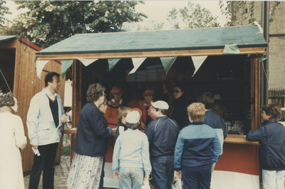 F015085 Hanzedagen van 1984 in Neuss Duitsland. Kamper markt delegatie voor de gemeente Kampen, E. Ehrhart, J.D. ...