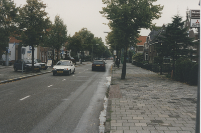 F015182 IJsselmuiden Burgemeester van Engelenweg (serie van 30 foto's voor de inspectie van de trottoirs door ...