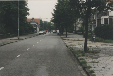 F015185 IJsselmuiden Burgemeester van Engelenweg (serie van 30 foto's voor de inspectie van de trottoirs door ...