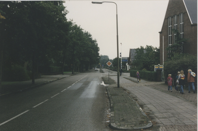 F015191 IJsselmuiden Burgemeester van Engelenweg (serie van 30 foto's voor de inspectie van de trottoirs door ...