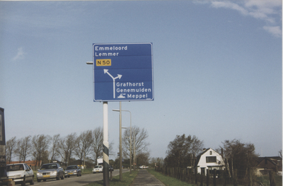 F015520 IJsselmuiden - Gevels van de panden aan de Trekvaart.