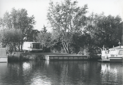 F015656 Fotoreportage van 45 opnamen van de noordelijke oever van het Gansendiep.