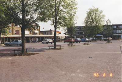 F016089 Markeresplein IJsselmuiden.