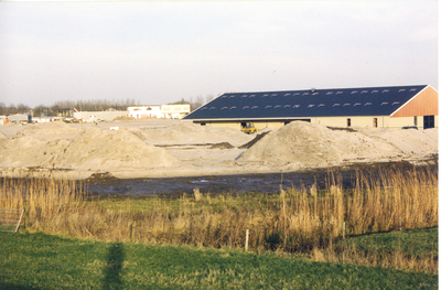 F016186 Stoter Bouwgrondstoffen IJsselmuiden aan de IJssel bij Kampen.