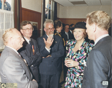 F016504 Bezoek van koningin Beatrix aan Kampen tijdens Koninginnedag.