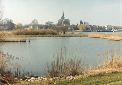 F016667 De IJssel bij Kampen.
