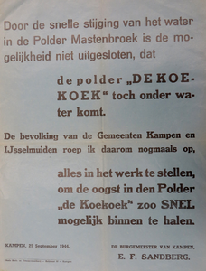 WOII000124 Affiche van de Nazi's betreffende een waarschuwing voor een dreigende overstroming van de Koekoekspolder en ...