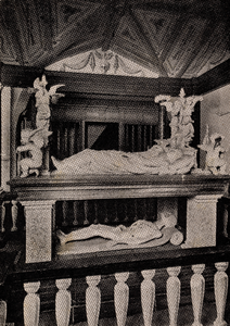  Gezicht op de graftombe van Reinoud III van Brederode in de Grote Kerk te Vianen