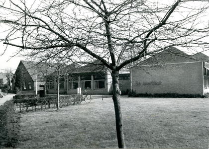  In 1970 moest de oude School met den Bijbel plaats maken voor de nieuwe school voor Protestants Christelijk onderwes. ...
