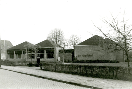  In 1970 moest de oude School met den Bijbel plaats maken voor de nieuwe school voor Protestants Christelijk onderwes. ...